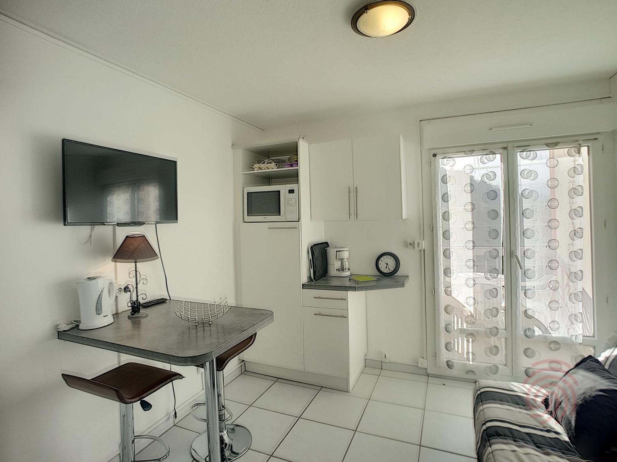 Studio Renove Avec Balcon, Animaux Acceptes, Wifi, A 650M Des Thermes - Fr-1-451-92 라말루-레-뱅 외부 사진
